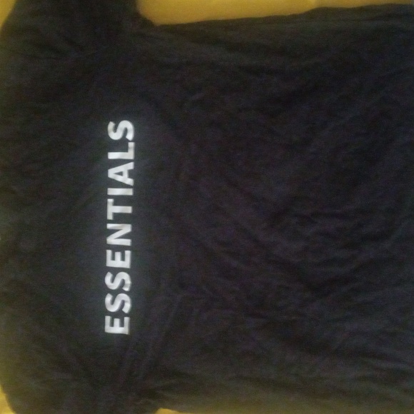 Mens essential shirt Replica version (Read description) - Picture 2 of 4